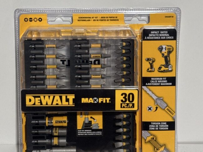 DEWALT MAXFIT 30-Piece Screwdriving Bit Set with Magnetic Sleeve – Impact Driver Ready